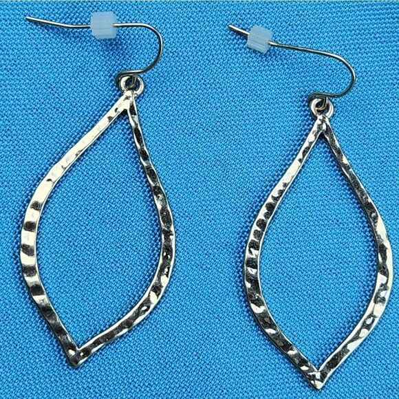 🩵Premier "Gold Essence" Gold Plated Dangling Earrings - Picture 7 of 9